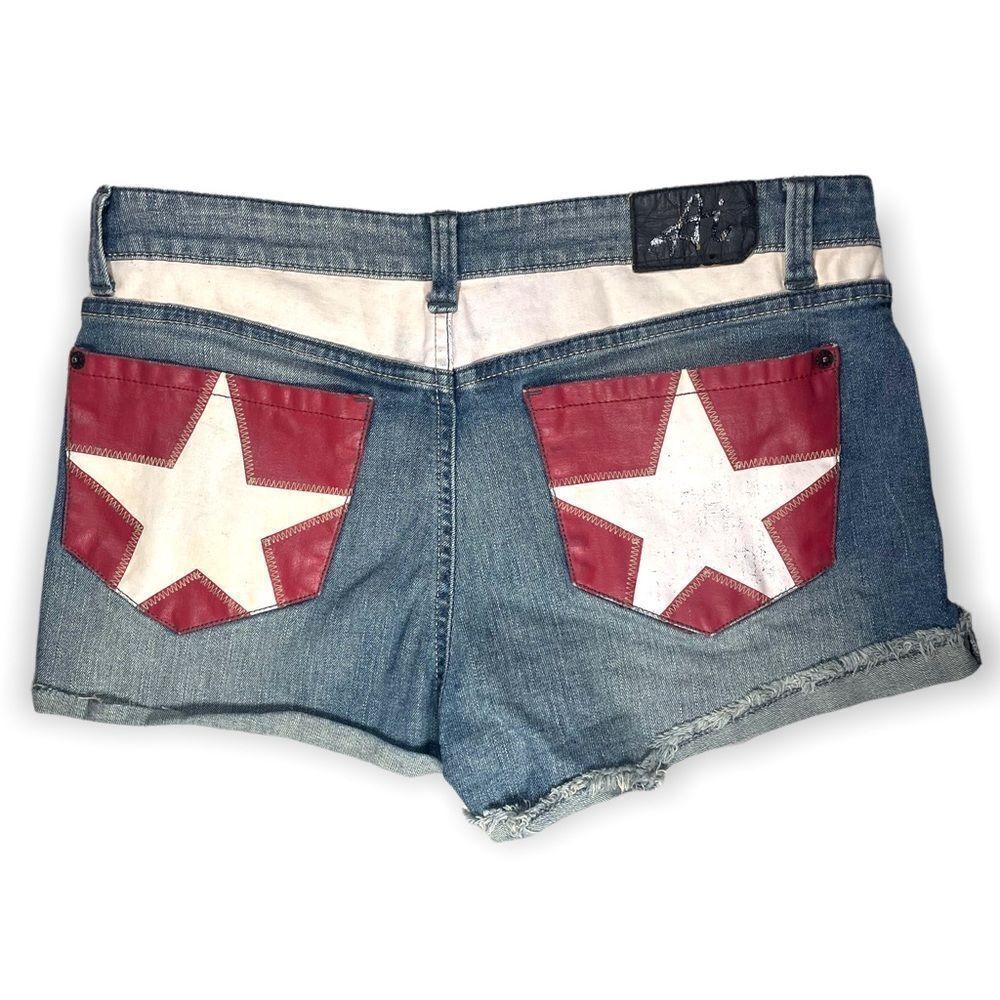 NWOT Authentic Icon Star Jean Shorts